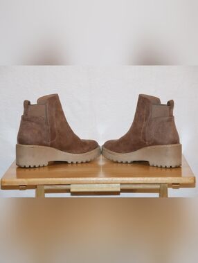 DV By Dolce Vita Rango Suede Lug Sole Ankle Boots- Brown. Size 6.5.